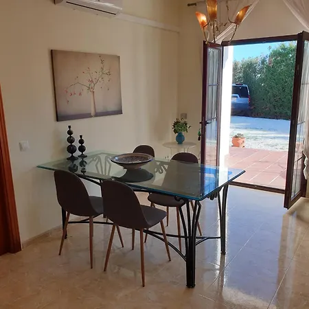 Delightful Spacious 2 Bed In Appartamento *